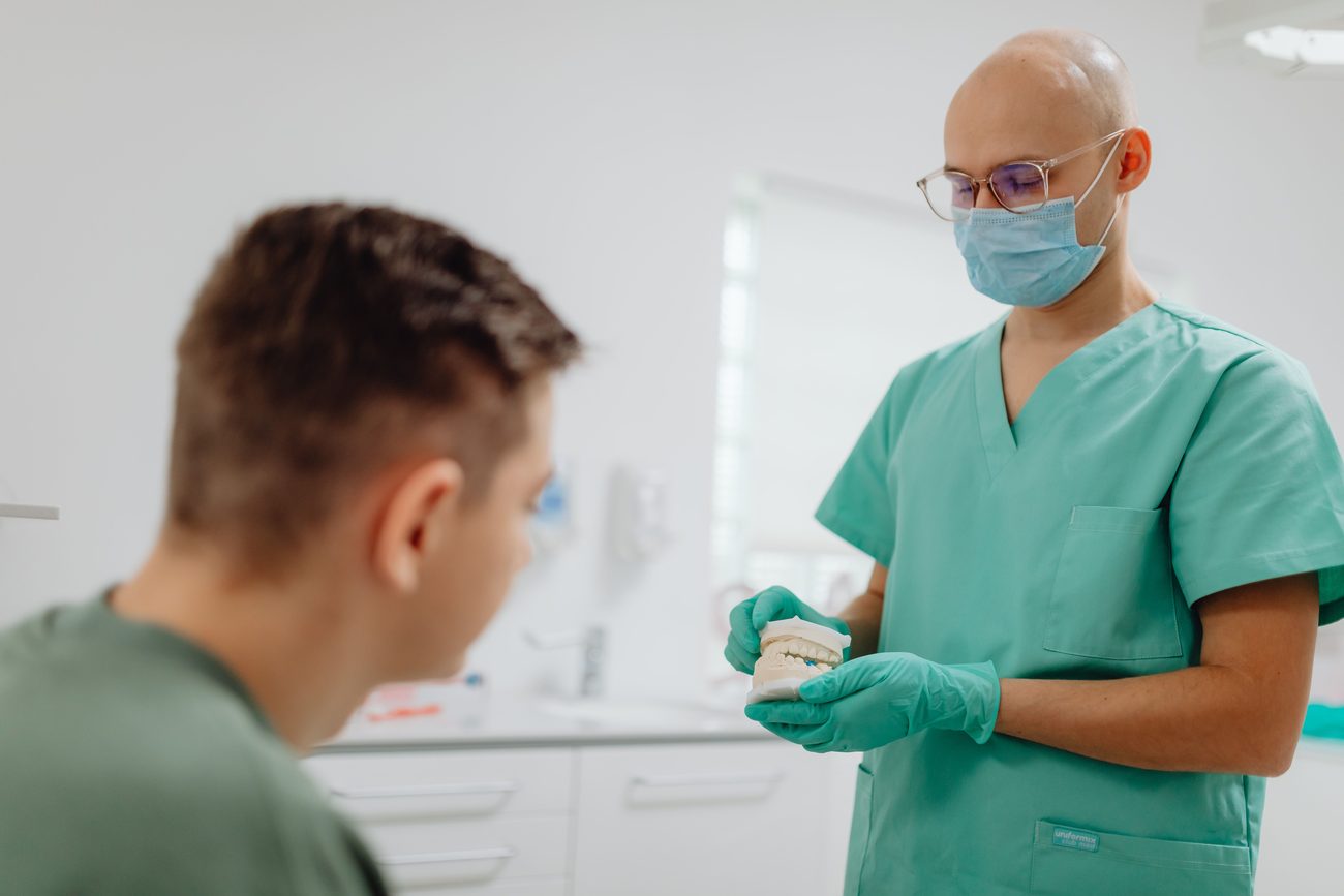 Digital implant planning